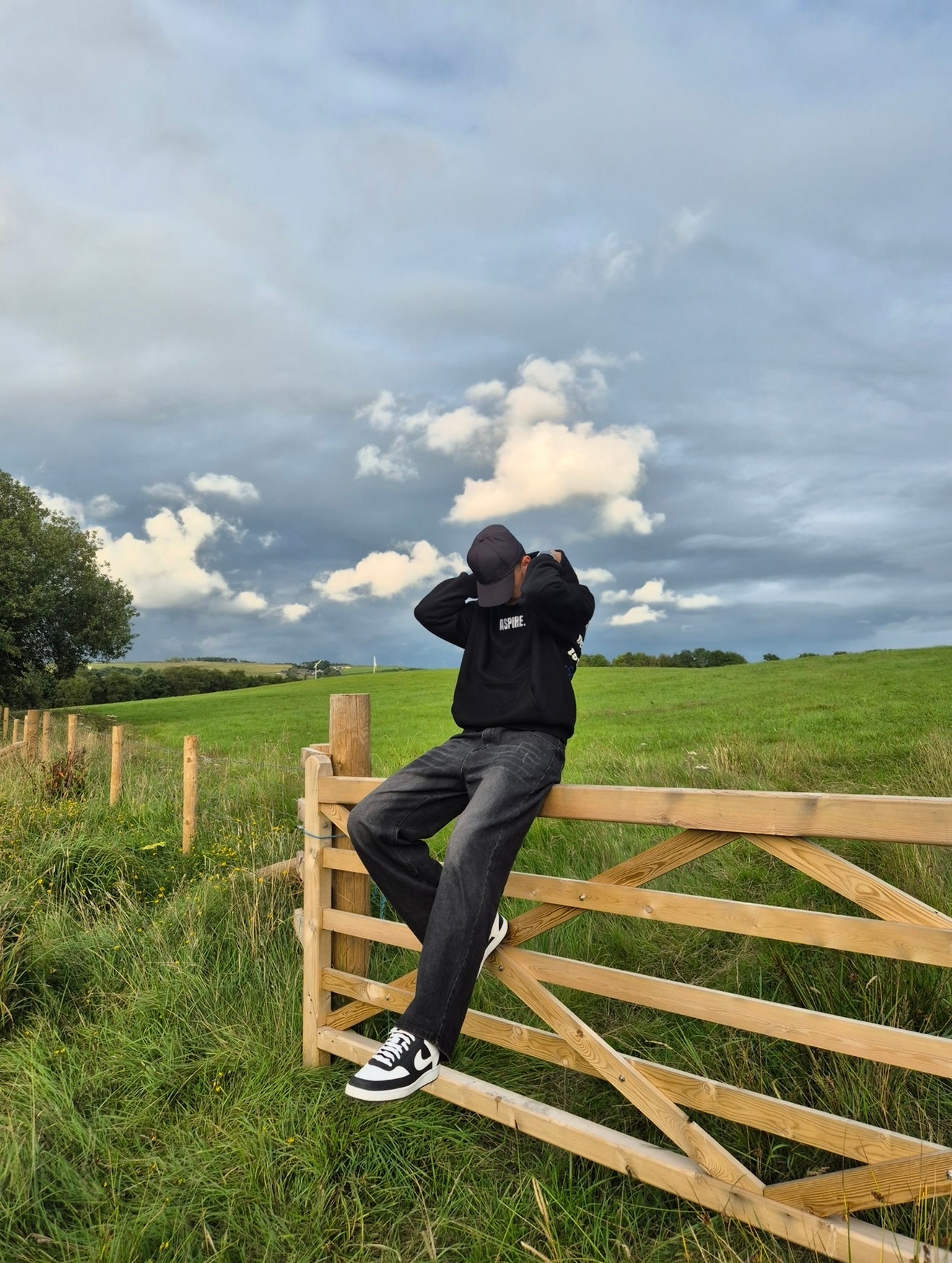 ASPIRE. UNISEX HOODIE - Drop 001